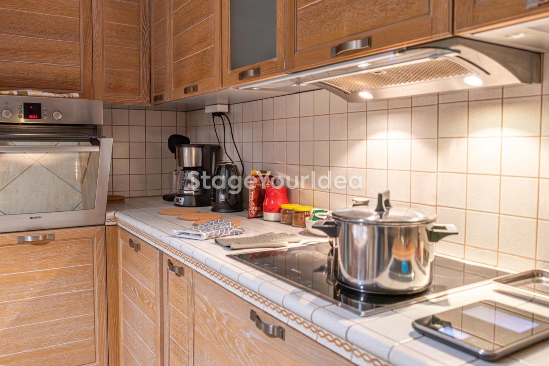 Luxury Appartment, Only 7 Minutes From Thessaloniki Airport And 15 Minutes From City Center ,For 8-23 People Also For Gatherings And Parties Neon Rysion 외부 사진
